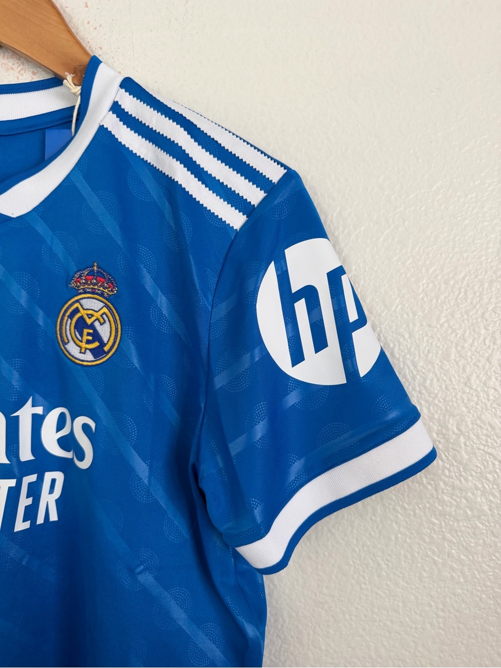 Adidas Real Madrid Cropped Soccer Jersey World Cup Ronaldo Women’s Size Large - Picture 4 of 10